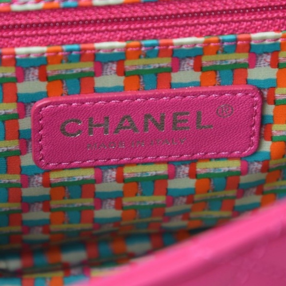 Chanel Rubber Quilted Lambskin Medium Coco Rain Flap in Pink. 💖 Card & COA- Full - Picture 10 of 16